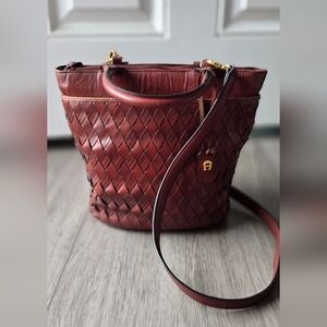 Etienne Aigner Vintage Woven Leather Bucket Bag Oxblood Mahogany Crossbody Y2K